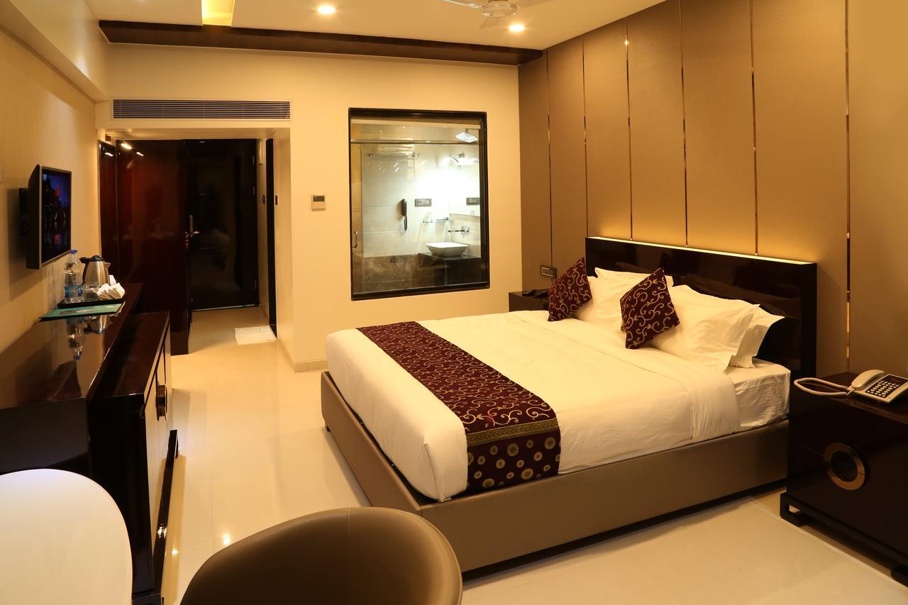 Hotel Atithi Aurangabad  Eksteriør billede